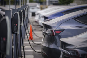 Emissões globais de CO2 do setor energético batem recorde, revela IEA