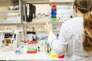 Crescimento regional da bioeconomia impulsiona inovação e emprego no Reino Unido